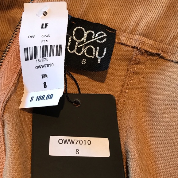 NWT LF One Way Tan Corduroy High Waist Mini 26” waist - Picture 5 of 8